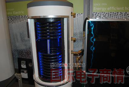 太陽(yáng)熱能仍然是儲存太陽(yáng)能最有效的方法之一。圖為展會(huì