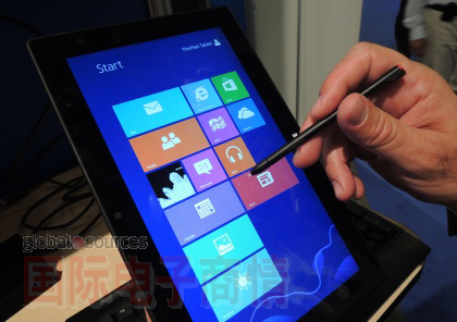 聯(lián)想(Lenovo)展示的 Atom 版 Win8 平板。